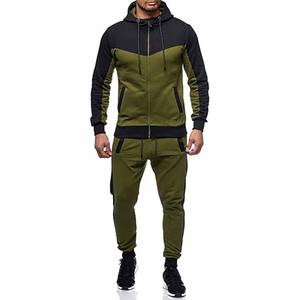 Ensemble de survêtements 2 pièces avec logo personnalisé costumes de jogging survêtements unis pour hommes respirant et durable fabriqué par la robe de sport - Product Image 1