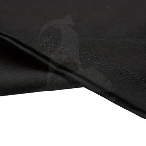 เสื้อยืดผู้ชายผ้าถักแบบระบายอากาศได้ ตกแต่งด้วยคริสตัล สั่งทำได้ ผ้าฝ้ายแท้ 100% สไตล์ไฮสตรีท MOQ ต่ำ สินค้ามาใหม่ ผลิตในปากีสถาน - Product Image 5