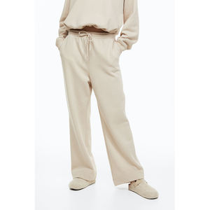 Trajes de chándal y chándal con logotipo personalizado para mujer Chándales delanteros planos de verano con decoración de encaje Trajes de jogging en blanco al por mayor - Product Image 2