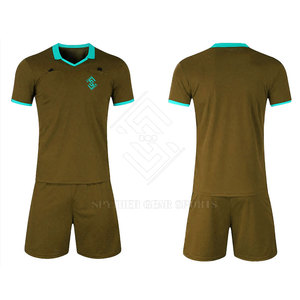 Tenue de football pour hommes adultes de haute qualité, vêtements d'équipe, surdimensionné, durable, 100% polyester, respirant, séchage rapide, léger, service OEM - Product Image 1