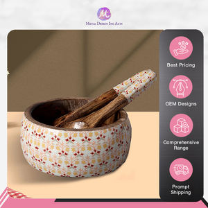 Nouvel arrivage Meilleur fournisseur Bol à salade en bois de manguier avec finition imprimée en émail Saladier avec serveur du meilleur vendeur indien - Product Image 6