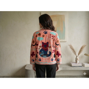 Veste en coton tissé brodée à la main avec des motifs floraux, style Prairie Chic pour femmes, manches longues, vêtement d'extérieur pour le printemps - Product Image 4