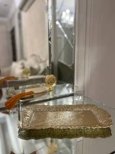 Couvercle de calligraphie arabe en acrylique avec plateaux décoratifs en aluminium doré Décoration islamique de qualité supérieure pour l'accent de table du Ramadan Eid - Product Image 6