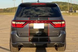 SUV pleine grandeur ultra-performant 2023 d'occasion, moteur V8 suralimenté, améliorations axées sur la piste et fonctionnalités haut de gamme - Product Image 5