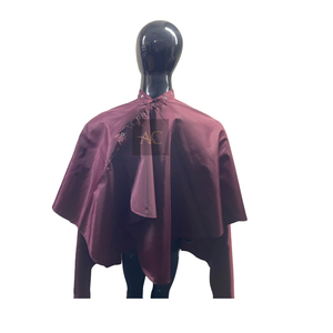 Cape de barbier design professionnel pour hommes Logo personnalisé Capes de salon de coupe de cheveux en nylon et polyester imperméables - Product Image 2