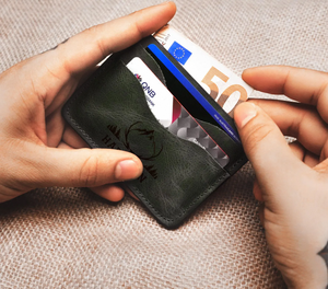 Clip para Billetes de Cuero Personalizado de Alta Calidad, Cartera Delgada Hecha a Mano, Regalo para Padrinos de Boda - Product Image 3