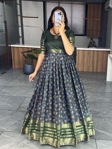 ชุดผ้าไหมนุ่มพิมพ์ลาย Anarkali ออกแบบล่าสุด - Product Image 2