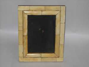 Cadre photo suspendu léger et imperméable en incrustation d'os rond, fait à la main, pour la décoration de la maison, couleur et taille personnalisées - Product Image 2