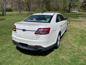 Voiture d'occasion de qualité et abordable, Ford Taurus SEL 2014, conduite à gauche - Product Image 5