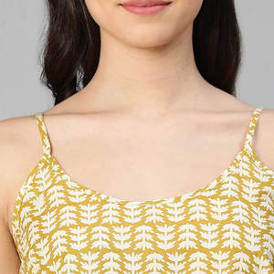 Ensemble haut et short en coton léger et décontracté pour femmes Vêtements d'été confortables avec motif solide Look de mode de vente chaude - Product Image 6