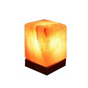 Ajoutez une lueur naturelle à votre maison avec une lampe carrée au sel de l'himalaya-entreprises siennes - Product Image 1
