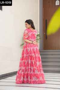 ชุดพื้นเมืองอินเดียสำหรับผู้หญิงทำด้วยผ้าจอร์เจียเทียมพร้อมพิมพ์ลายสำหรับงานแต่งงานและงานเทศกาล - Product Image 5