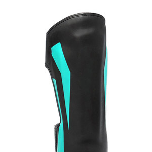 Nuevas Espinilleras de MMA para Hombre, Hechas a Mano en Cuero, con Logotipo Personalizado, Diseño Elegante, para Adultos - Product Image 4