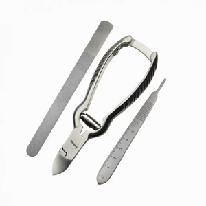 Kit de Instrumentos de Podología de 5 Piezas, Cortaúñas de Acero para Uñas Encarnadas, Tijeras para el Cuidado de las Manos y Uñas, Hecho en Pakistán - Product Image 2