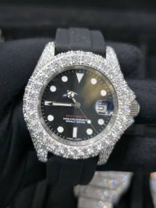 Montre automatique HipHop à coupe brillante avec bracelet en diamant blanc moissanite de luxe à vendre - Product Image 1