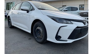 2021 pour Toyota Corolla XLI utilisé Turbo moteur AWD Drive R20 taille des pneus sièges en cuir - Product Image 2