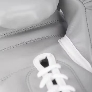 ถุงมือชกมวยหนังแท้ ดีไซน์สวยงาม พร้อมเชือกผูก  รับสกรีนโลโก้  ถุงมือฝึกซ้อมระดับพรีเมียมสำหรับผู้ใหญ่ หนังแท้คุณภาพสูง ทนทาน - Product Image 5