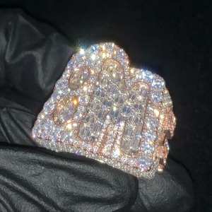 Anillo de Moissanita Personalizable para Hombre, Oro Rosa, Estilo Campeonato, Engaste de Puntas, Forma de Corazón, Estilo Religioso, Certificado IGI, para Fiesta - Product Image 1