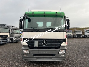 Camion tracteur d'occasion Mercedes-Benz Actros 2641 6x4 de 2008, diesel, boîte manuelle, conduite à gauche, châssis de camion - Product Image 3