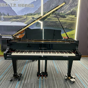 Piano de cola Kawai RX-2MR en excelentes condiciones, entrega rápida, acabado original y elegante, teclas suaves, de segunda mano - Product Image 1