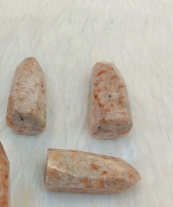 หินซันสโตนธรรมชาติขัดผิวแบบดิบมีคุณภาพสูงแบบฟรีฟอร์มขายส่งคริสตัลใช้สำหรับการรักษาเรกิและตกแต่งบ้าน - Product Image 3