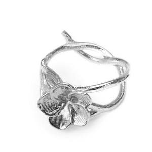 Prime Quality Aluminum Casted <b>Silver</b> Shiny Polished Flower Designer Elegant Look Luxury <b>Napkin</b> Ring Wedding Table Centerpiece - Product Image 1