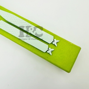 แหนบต่อขนตาแบบมืออาชีพ ดีไซน์รูปผีเสื้อ ผลิตจากสแตนเลส ทนทาน รับทำโลโก้ส่วนตัว ป้องกันแม่เหล็ก จับแน่น สำหรับขนตาแบบมิงค์ - Product Image 5