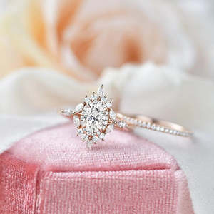 แหวนเพชรโมอิสสำหรับงานแต่งงานรูปวงรีที่สง่างามและทนทานมีเอกลักษณ์ผลิตภัณฑ์ประเภทดอกไม้ - Product Image 2