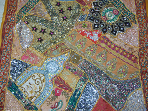 ผ้าปูโต๊ะนักวิ่งศิลปะพื้นเมืองงานปะทำมือสไตล์วินเทจสิ่งทอลวดลายโบฮีเมียนสีสันสดใสสำหรับโต๊ะอาหาร - Product Image 3