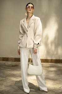 Nolia Veste élégante de style minimaliste pour femme Costume imprimé de haute qualité pour l'hiver Vêtements au meilleur prix - Product Image 3