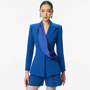 Costume de blazer et short pour femme en bleu royal, coton de qualité supérieure, soie, poly, élasthanne, luxe moderne, OEM/ODM - Product Image 1