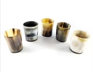 Copa de Vino de Cuerno Real con Logotipo Personalizado y Diseño de Cerámica Hecha a Mano para Fiestas y Bares - Crescent Crafts - Product Image 3