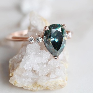 Bague de fiançailles en argent 925 2.00 ct vert poire coupe originale Moissanite VVS2 bague en or jaune cluster diamant - Product Image 3