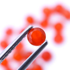 Haute qualité 25 pièces 4mm coupe 3mm d'épaisseur cornaline naturelle rouge Onyx pierres précieuses 4.35 Cts Lot pierre à facettes lâche traité thermiquement haute-Iroc - Product Image 4