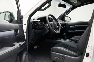 Como nuevo, precio asequible, 2026 Platinum White Pearl TY-Hilux Doble Cabina GR Sport 4.0L 4x4 4WD Camioneta Lista para enviar - Product Image 3