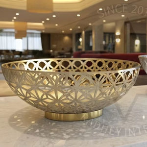 Bol de table design pour la décoration de mariage et d'événement, durable, écologique, de luxe, emballé à la main dans un carton - Product Image 1