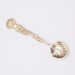 Juego de cubiertos de acero inoxidable portátil de diseño de lujo real más vendido chapado en oro con mango blanco largo Juego de cubiertos - Product Image 6