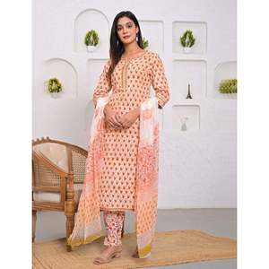 Ensemble Kurta et pantalon en coton imprimé à motifs pêche pour usage quotidien - Product Image 1