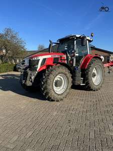 Tractor Massey Ferguson Serie 2800M con Tracción en las 4 Ruedas - Product Image 2