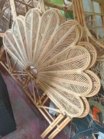 Cabecero de mimbre hecho a mano con diseño floral, de pavo real, hecho a mano, muebles de dormitorio principal de mimbre de Vietnam