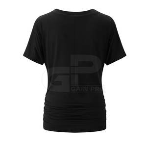 T-shirt « Proud Mom » pour la fête des mères avec impression de haute qualité, tissu confortable et idée cadeau parfaite pour elle - Product Image 2