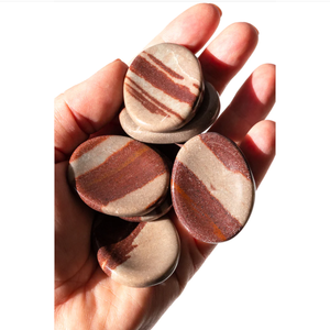 Crystal Thumb Narmada jaspe Curación natural 35x45.mm Worry Pocket Stone Crystal Thumb Gemstone Crystal Masaje Mayorista - Product Image 2