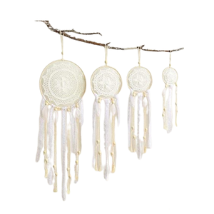 Atrapasueños de macramé decorativo para el hogar de Material Natural para colgar en la pared disponible a un precio asequible para la decoración del hogar - Product Image 2