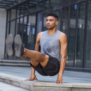 Logo personnalisé course simple vente en gros Gym débardeur pour hommes Muscle athlétique chemises sans manches vêtements de Fitness entraînement hommes 2025 - Product Image 2