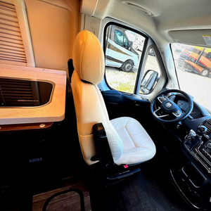 FOURNISSEUR DE camping-cars d'occasion Winnebago Travato Classe B à moteur essence 2023, 59K km - Product Image 4