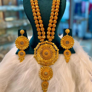 Ensemble de bijoux vintage plaqué or 24 carats boucles d'oreilles inspirées de Dubaï bracelets broches diamant cuivre matériel pour la mode pour la Bulgarie - Product Image 1