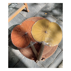 Ventilador de mano de hoja de loto ecológico de Vietnam para decoración tropical, exhibiciones culturales y regalos al por mayor - Product Image 5