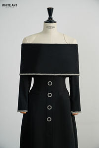 Robes de mode de luxe femmes LAYLA robe à épaules dénudées tissu écologique marque personnalisée blanc Vietnam en vrac en gros - Product Image 2