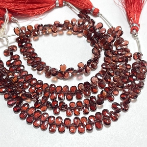 Alta calidad rojo Mocambique granate facetado pera Briolette cuentas forma de almendra cuentas de piedras preciosas venta al por mayor tienda de cuentas de piedra - Product Image 1
