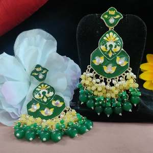 Boucles d'oreilles Meenakari et Kundan colorées royales de qualité supérieure Bijoux ethniques classiques pour les mariées, vêtements de fête et événements culturels - Product Image 2